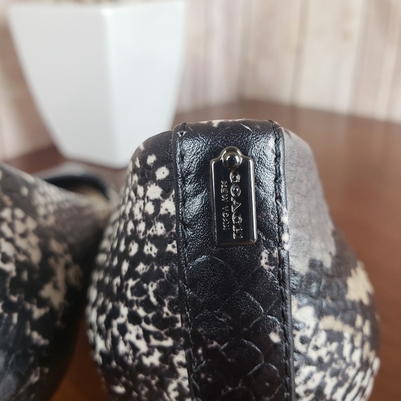 New Coach Lacey Pointy Toe Pump Heel - Picture 5 of 6